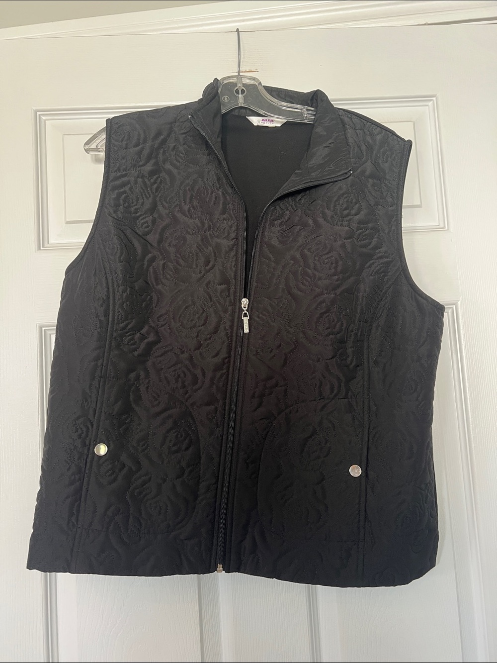 Alia Black Quilted Floral Zip Vest